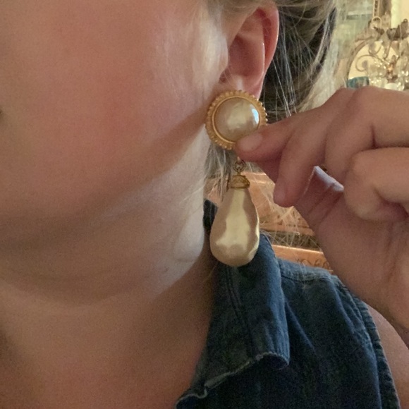 DEANNA HAMRO vintage faux pear clip earring - Picture 4 of 4